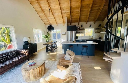 Sebastopol Casa | Walk to Downtown Sebastopol * Luxe Vacation Living