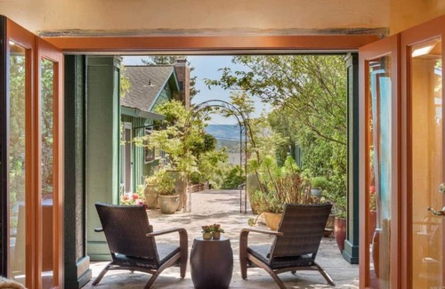Sebastopol Casa | Walk to Downtown Sebastopol * Luxe Vacation Studio