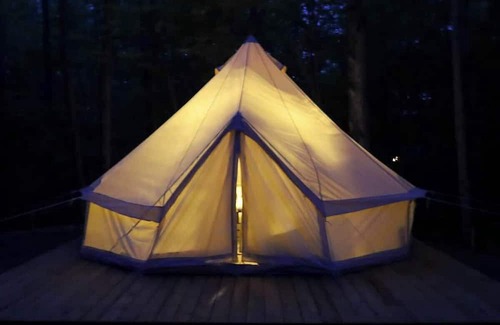 Miller Lake Casa | "The Palm" Unique Glamping Tent near Tobermory