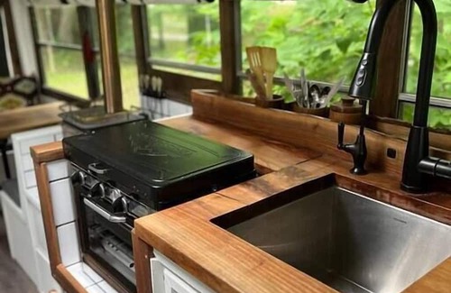 Miller Lake Casa | Gus the Bus near Tobermory