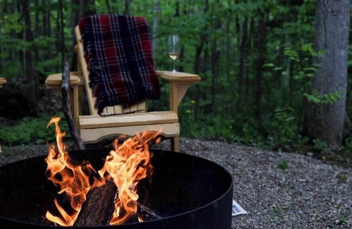 Miller Lake Casa | "Adobe" Glamping near Tobermory