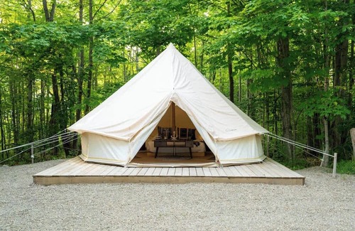 Miller Lake Casa | Nautical Glamping close to Grotto