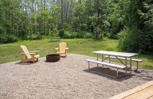 Miller Lake Casa | "Dreamer" Tent near Tobermory
