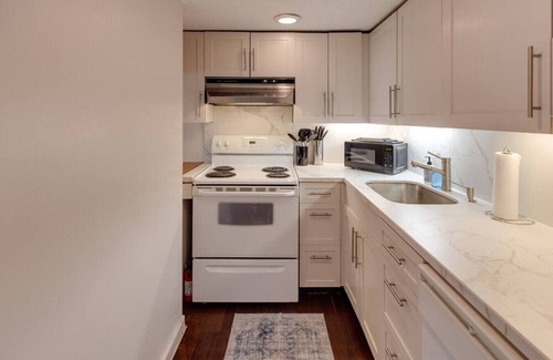 Lincoln Casa | Updated Mountainside Condo