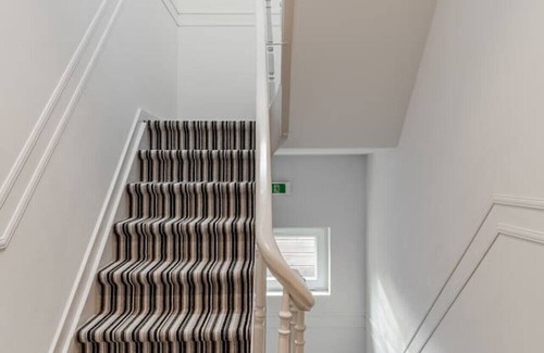 Kristus-Koning Apartamento | Luxury two-room suite with balcony near city center