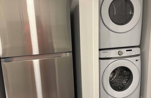 Calgary Apartamento | Beautiful basement separate entrance apartment, Livingston nw community Calgary