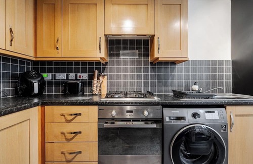 Bootle Casa | Bootle Haven - 2BD Retreat with Garden