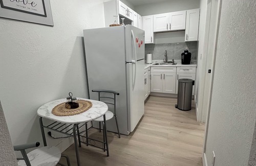 Terrace Park Apartamento | ¡A 5 minutos de Bush Garden y de USF! Apartamento para 2 personas, acojedor.
