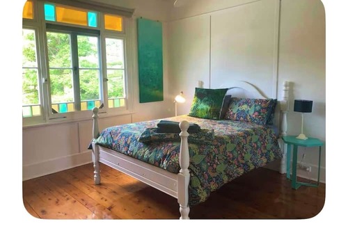 Kiama Otro | Beautiful renovated pet friendly farmhouse in the rolling green hills of Kiama