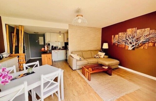 La Rochelle Apartamento | Apartment with terrace and pool