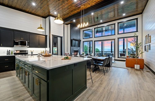 Broken Bow Cabina | 2Mountaintop Cabins Pool Saunas Slides Views &More