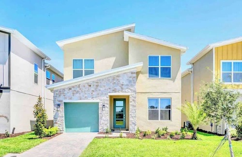 Kissimmee Casa | Super Neat - Private Pool Hot Tub - Sleeps 17