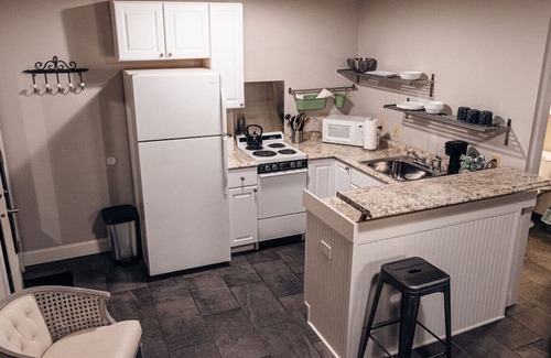 Greencastle Apartamento | Charming studio in wonderful Greencastle right by DePauw Campus