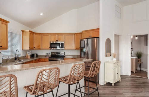 Monteray Shores Casa | New Listing, Hot Tub, Pool, Sound Side, Distant Ocean Views, Game Room,