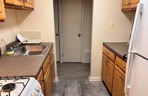 West Baltimore Apartamento | Charming 1-bedroom apartment with WiFi, AC in superb Baltimore