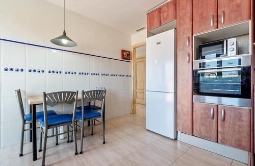 Costa Dorada Apartamento | Penthouse with terrace and pool 100m beach