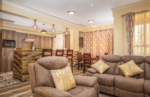 Naivasha Apartamento | Lux Suites Sunset Delight Holiday Homes