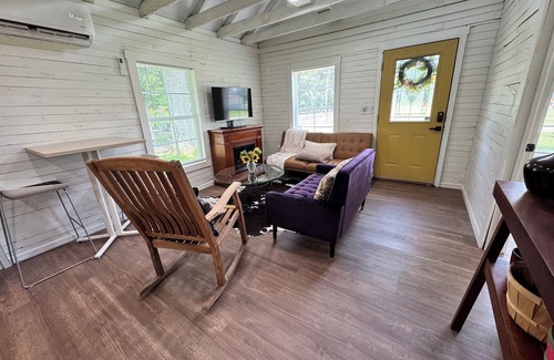 Bradford Cabaña | Charming 3-bedroom cottage in Bradford with WiFi