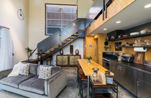 Santa Fe Casa | Sunny Open Home by Cafecito in Baca Railyard
