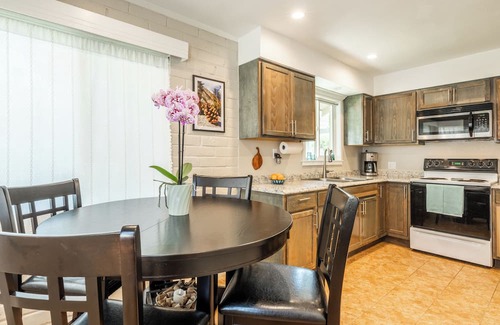 Bishop Casa | Eastern Sierra Guesthouse. Centrally located for all your adventures.