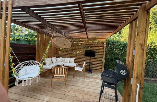 Ocho Rios Casa | 3-bedroom townhome in amazing Ocho Rios with Pool access, Private Gazebo,Balcony