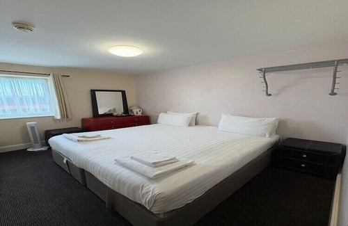 Quedgeley Apartamento | GO2 Gloucester Hotel by OYO | Standard Double