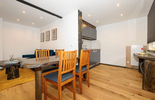 Buetzow Apartamento | Apartamento 'Vierburg Bützow' con terraza compartida, jardín privado y Wi-Fi