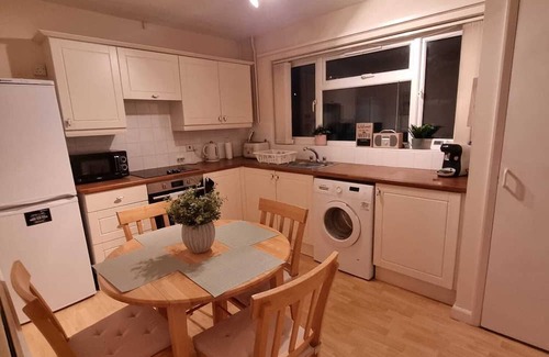 Martlesham Heath Casa | Family friendly house in Woodbridge, close to town with shops and restaurants.