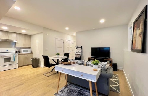 Prince George Casa | Inclusively Home - Mears Court Suite