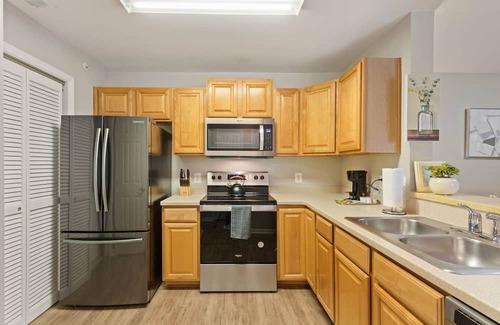 Stafford Apartamento | Tucked away 2beds2baths condo in Stafford