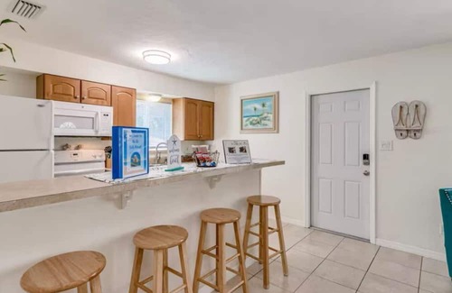 Cocoa Beach Casa | Tiki Turtle Tropical Retreat: Kayaks, Bikes & Cocoa Beach Bliss!