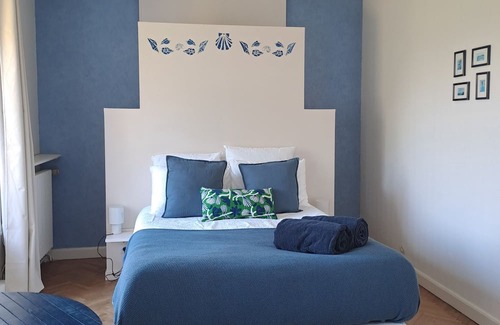 Cherrueix Cama Y Desayuno | Chambre marine-Habitacion Doble-Clásico-Baño con bañera-Vista al Jardín