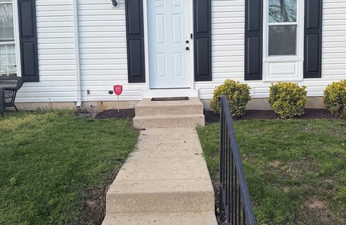 Coral Hills Casa | Charming 1-bedroom townhome in welcoming Capitol Heights with WiFi, AC