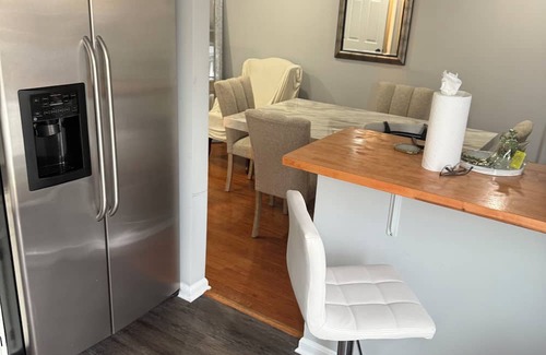 Coral Hills Casa | Charming 1-bedroom townhome in welcoming Capitol Heights with WiFi, AC