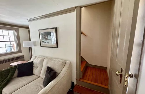 Hot Springs Cabaña | Charming 3-bedroom cottage with WiFi and AC in Hot Springs