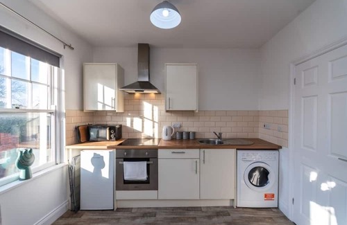 Neath Apartamento | Fully Equipped Kitchen, Double room