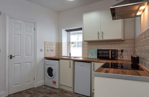 Neath Apartamento | Fully Equipped Kitchen, Double room