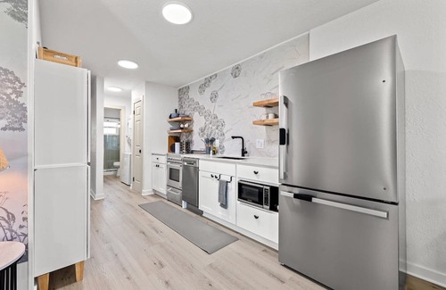 Old Southeast Casa | Charming 2-bedroom in lovely St. Pete.Fenced,DwntwnProximity,Close to Waterfront
