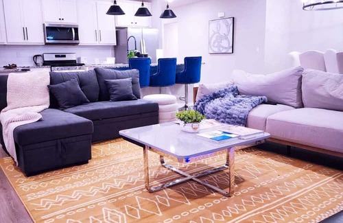Oklahoma City Casa | 4-bedroom house in fantastic Oklahoma City with AC, fitness room, WiFi