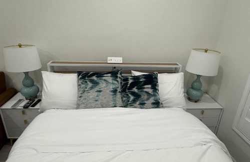 Santa Clarita Apartamento | Guest Suite — Private Entrance