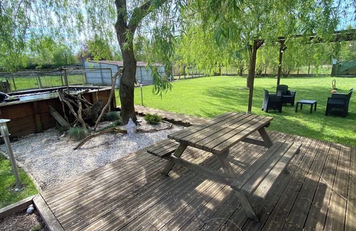 Saint-Amand-les-Eaux Apartamento | Ground floor studio 700 metres from the Thermes de Saint Amand les Eaux thermal baths