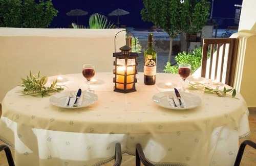 Plepi Apartamento | One-Bedroom Apartment with Sea Views and Olive Grove Serenity for Up to 4 Guests