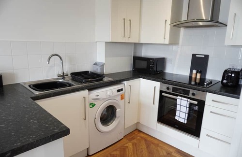 Hull Apartamento | Charming 2 bedroom apartment, recently refurbished, great location pet friendly!