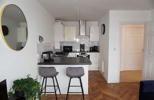 Hull Apartamento | Charming 2 bedroom apartment, recently refurbished, great location pet friendly!