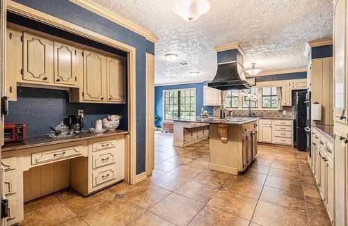 Port Bolivar Casa | 4-Bed/3-Bath House in Charming High Island Island w/Birding Trails