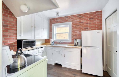 Alberta Arts District Casa | Stylish 1BR in PDX~ Walk to Local Shops & Coffee