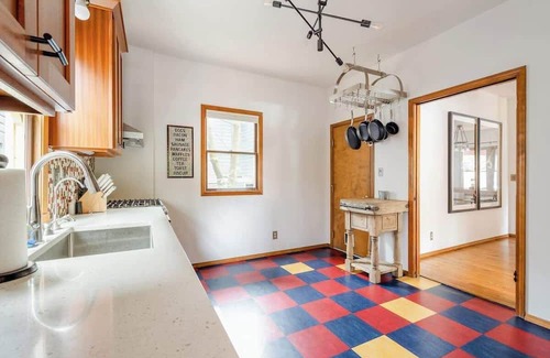 Goose Hollow Casa | Preserved 1907 Classic 2BR - 92 WalkScore