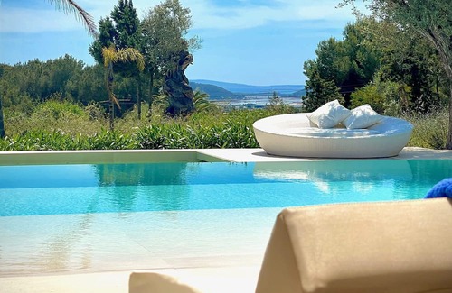 Sant Josep de sa Talaia Villa | Villa en San Jose De La Atalaya con 5 habitaciones, capacidad 10