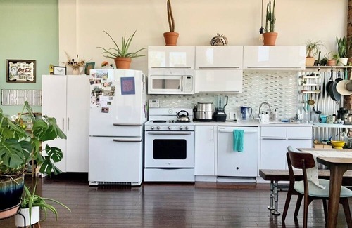 Cole Casa | Stunning & unique 1-bedroom home w/private patio, plenty of natural light, AC