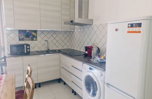 Gorla Apartamento | Quiet apartment 30 meters from the Red Metro, in a well-serviced area